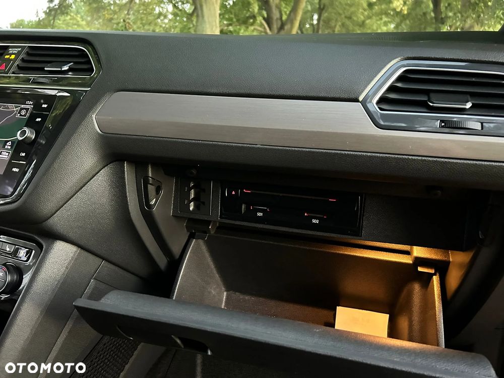 Volkswagen Tiguan Allspace 2.0 TSI 4Mot Highline DSG 7os - 38