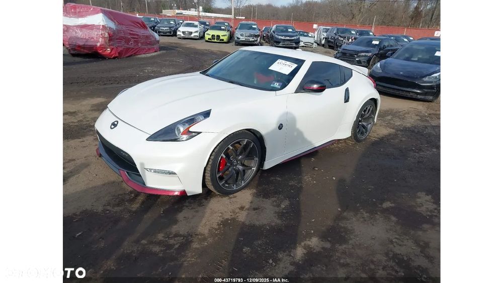 Nissan 370 Z - 1
