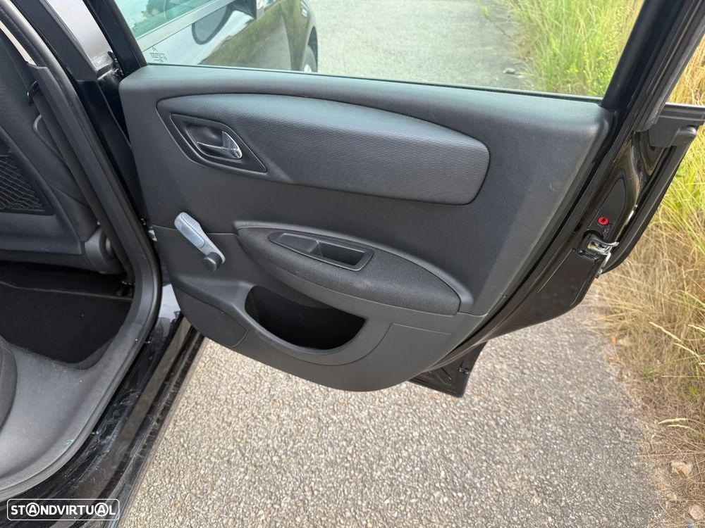 Citroën C4 1.6 HDi SX - 15