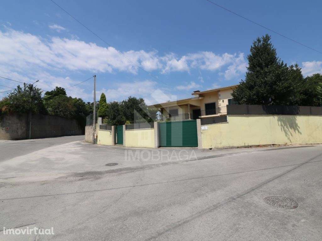 Venda Moradia Térrea T4, em Lago, Amares - Grande imagem: 4/51