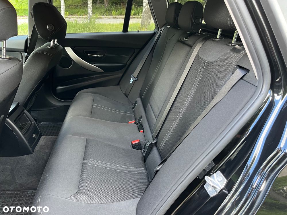 BMW Seria 3 318d - 9