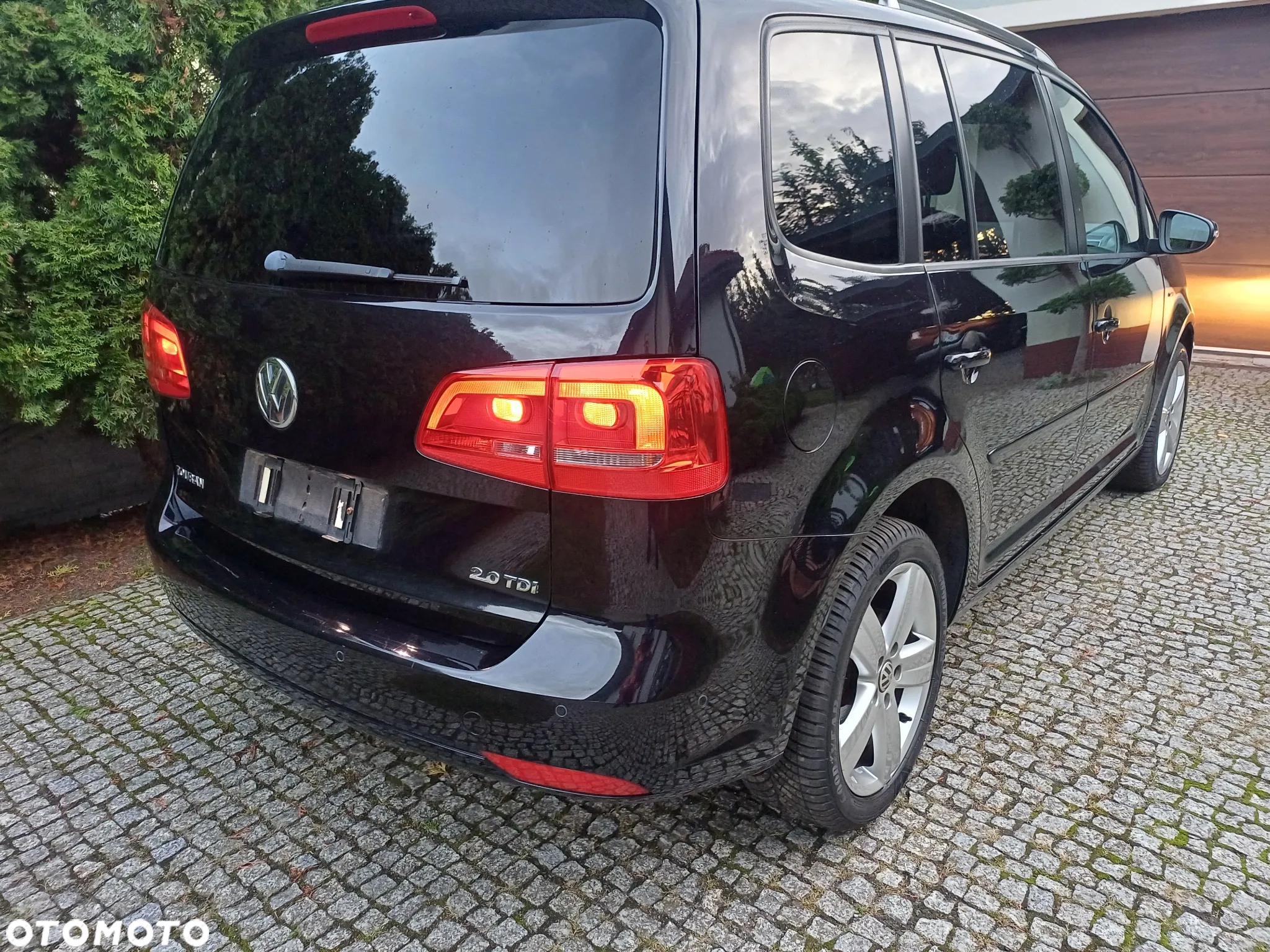 Volkswagen Touran 2.0 TDI DPF BlueMotion Technology DSG Life - 4