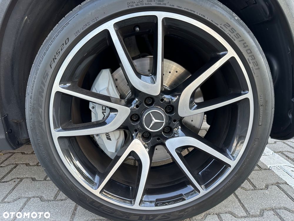 Mercedes-Benz GLC - 33