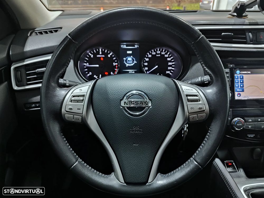 Nissan Qashqai 1.5 dCi N-Connecta - 9