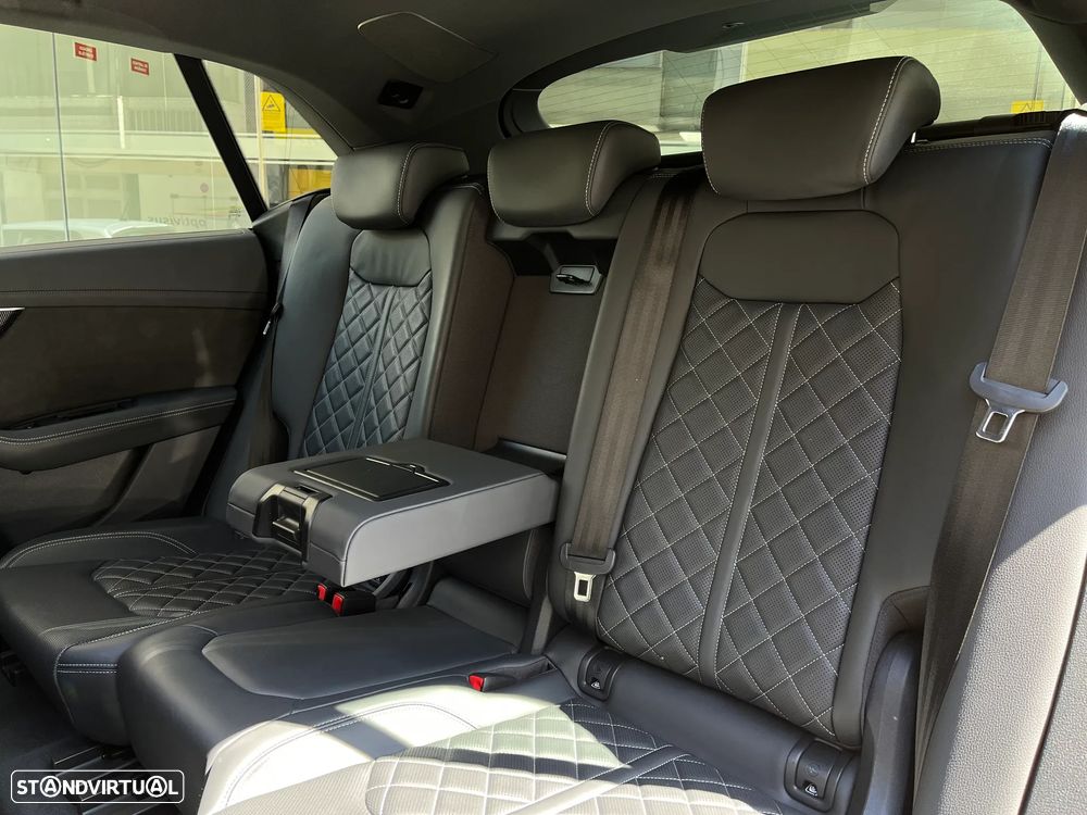 Audi SQ8 4.0 TDI quattro Tiptronic - 16