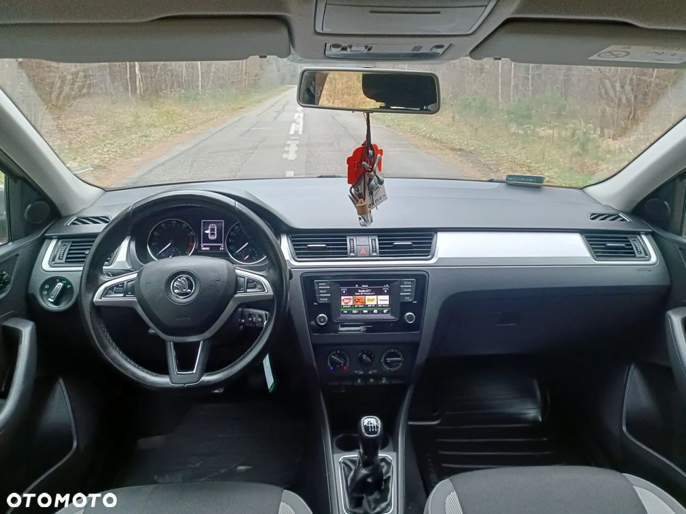 Skoda RAPID 1.2 TSI Active - 7