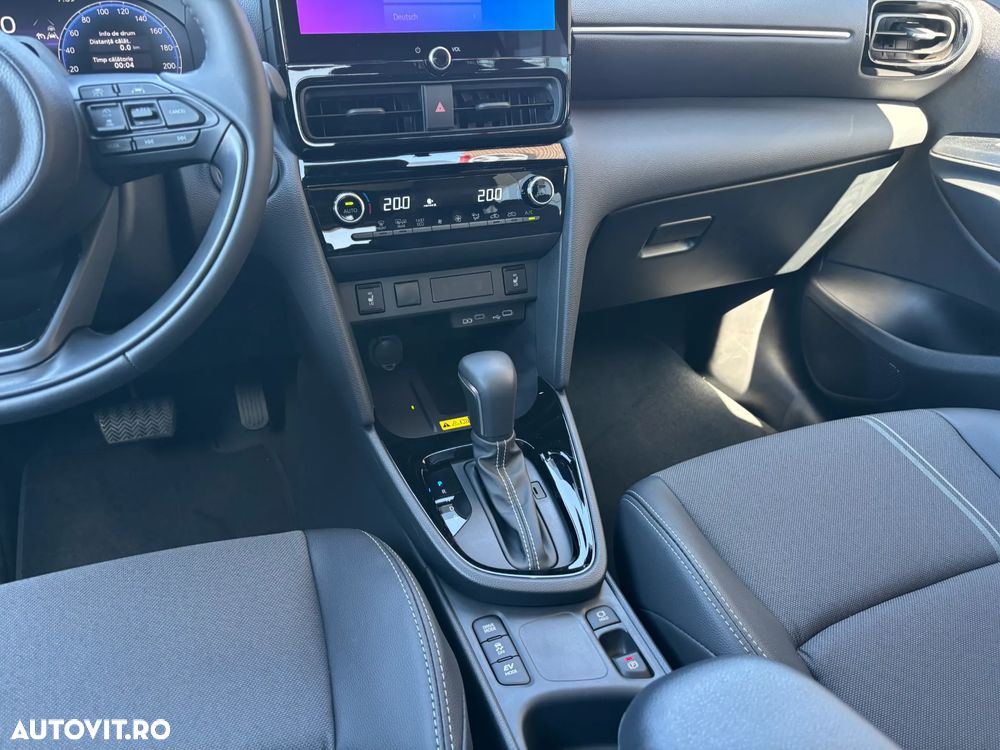 TOYOTA Yaris Cross 2026 — imagine 22