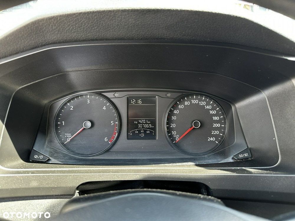 Volkswagen Caravelle - 19