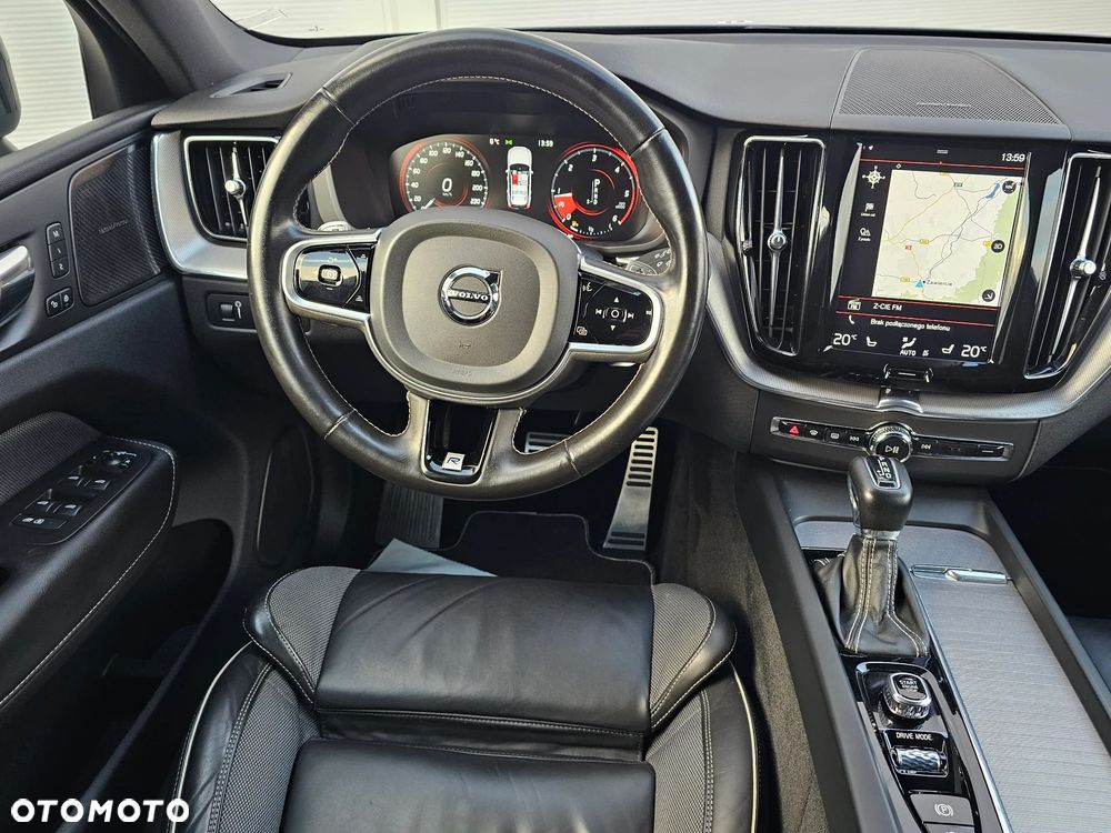 Volvo XC 60 D4 Geartronic RDesign - 28