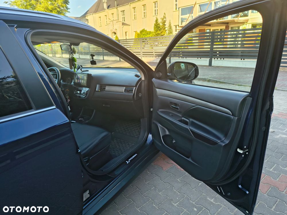 Mitsubishi Outlander 2.0 Intense Comfort 4WD CVT - 14