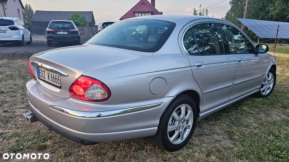 Jaguar X-Type - 6