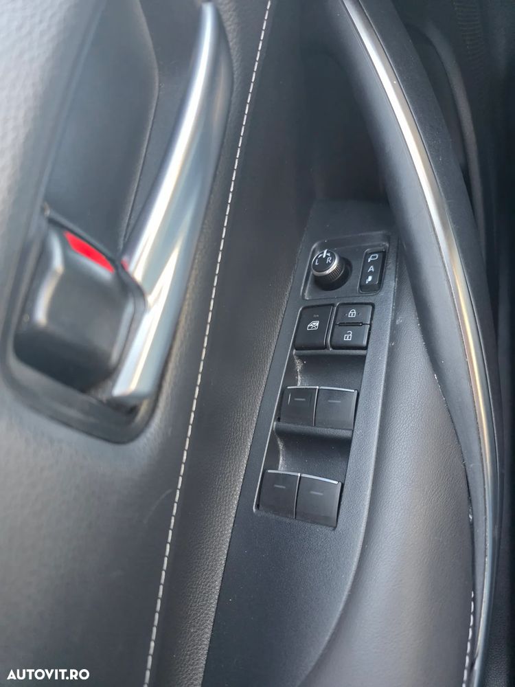 Toyota Corolla 1.8 Business Edition - 11