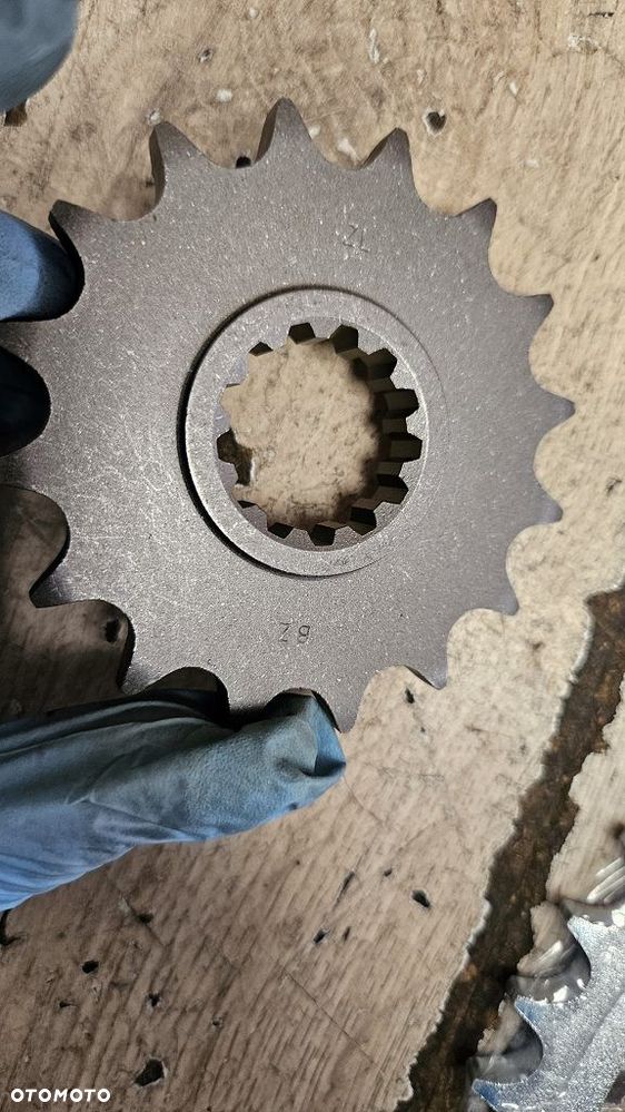 Zestaw napędowy Dyna Chain łańcuch DC525MSX2-G zębatki 16/46 Yamaha FZ8 S - 8