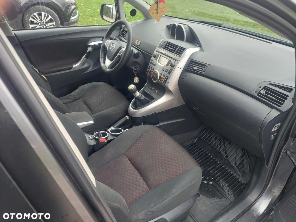 Toyota Verso - 7
