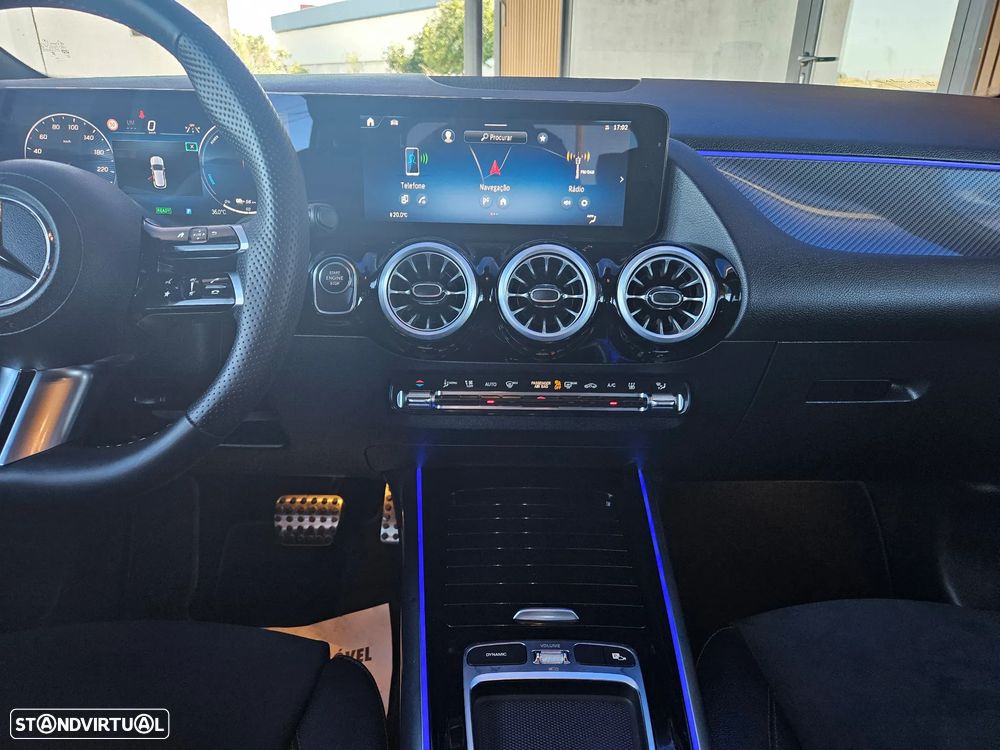 Mercedes-Benz GLA 250 e AMG Line - 24