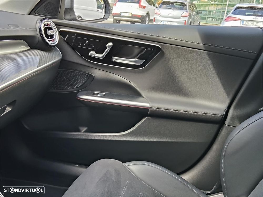 Mercedes-Benz C 300 e AMG Line - 11