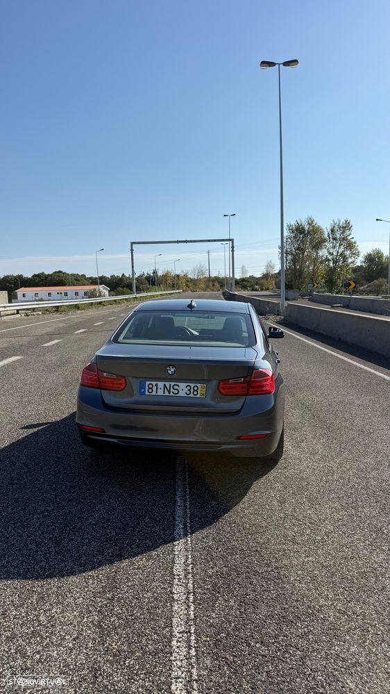 BMW 320 d EfficientDynamics Line Sport - 10