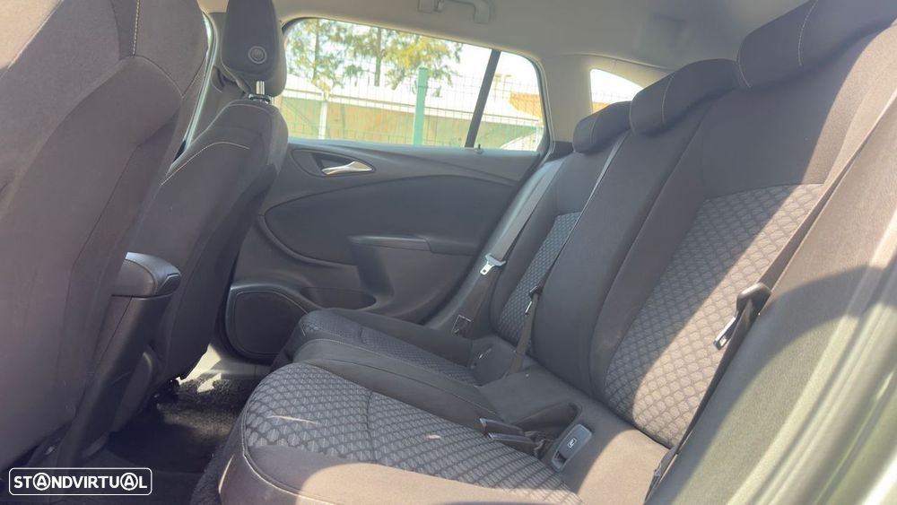 Opel Astra Sports Tourer 1.6 D S&S Dynamic - 8