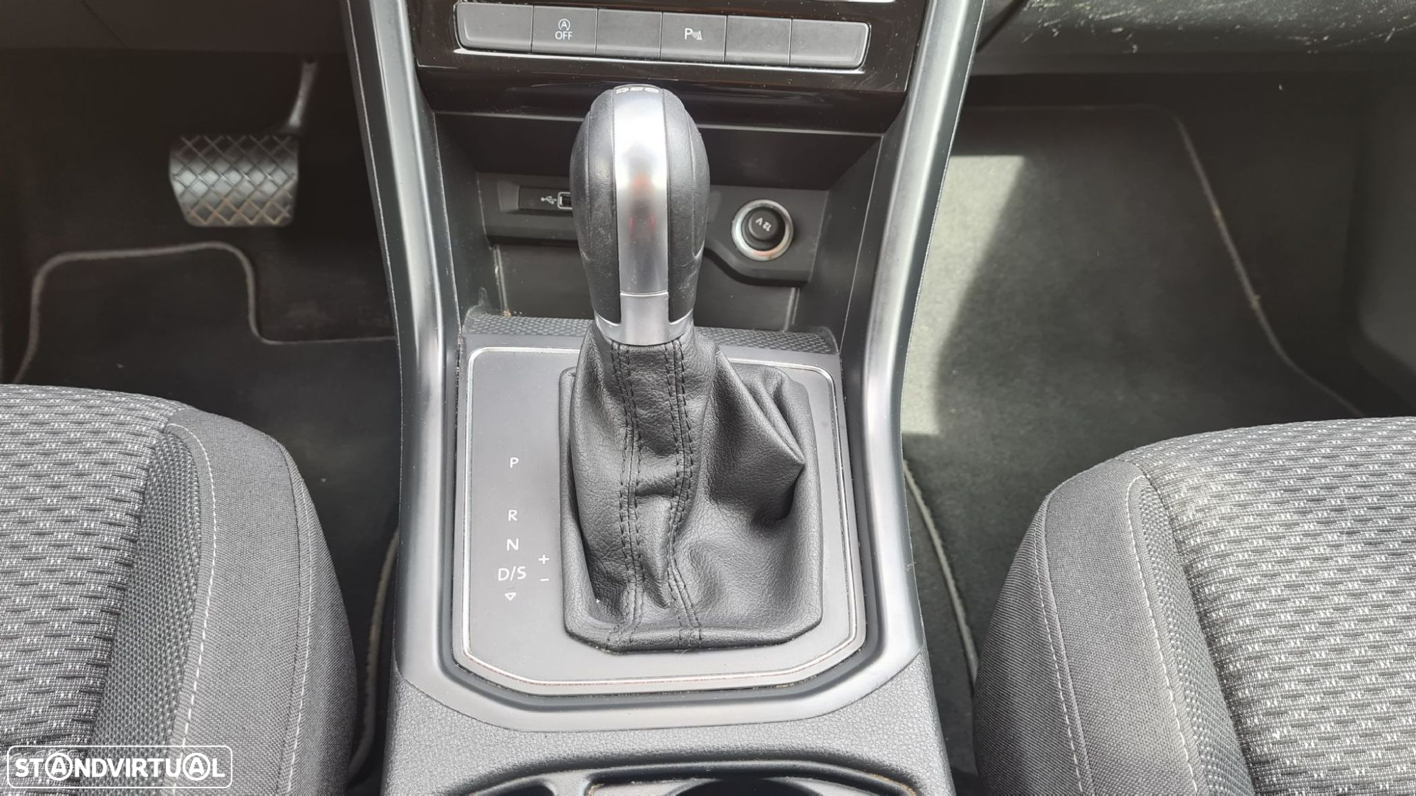 VW Touran 1.6 TDI Confortline DSG - 34