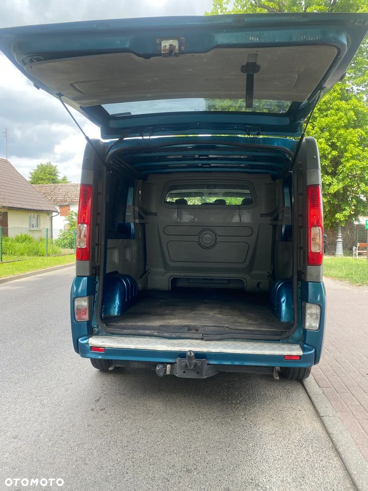Opel Vivaro - 8