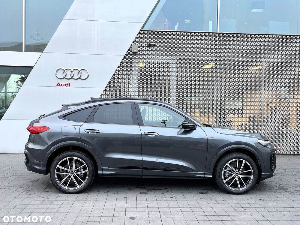 Audi Q5 Sportback - 1