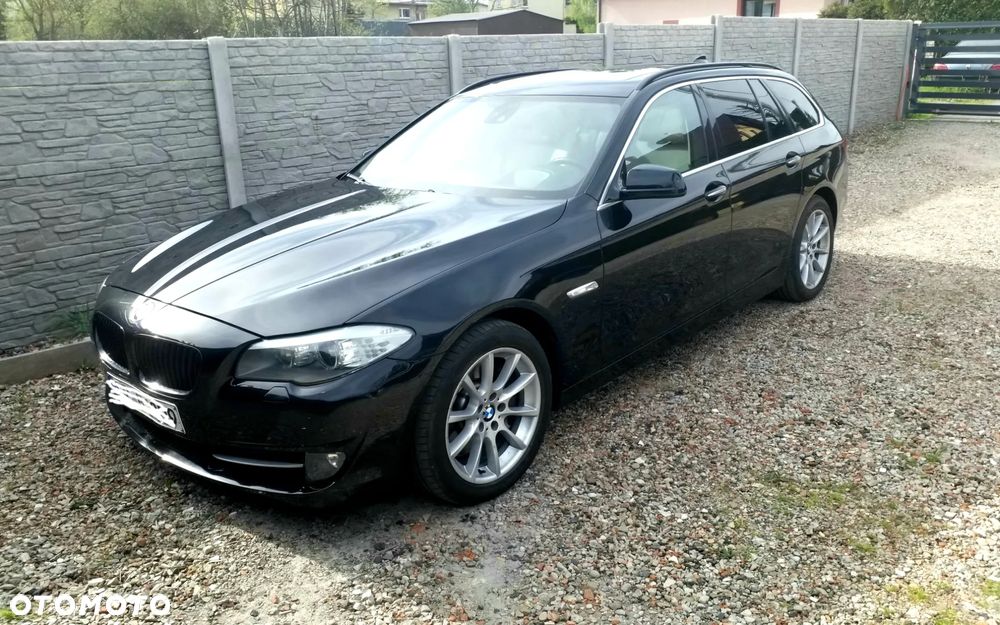 BMW Seria 5 525d - 5
