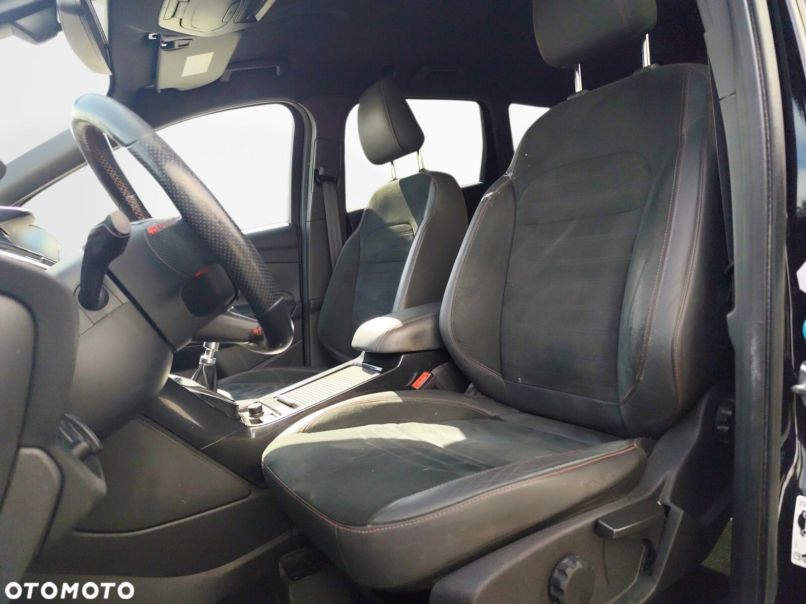 Ford Kuga - 40