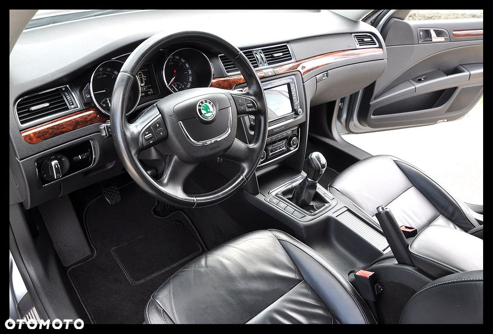 Skoda Superb 2.0 TDI Exclusive - 5