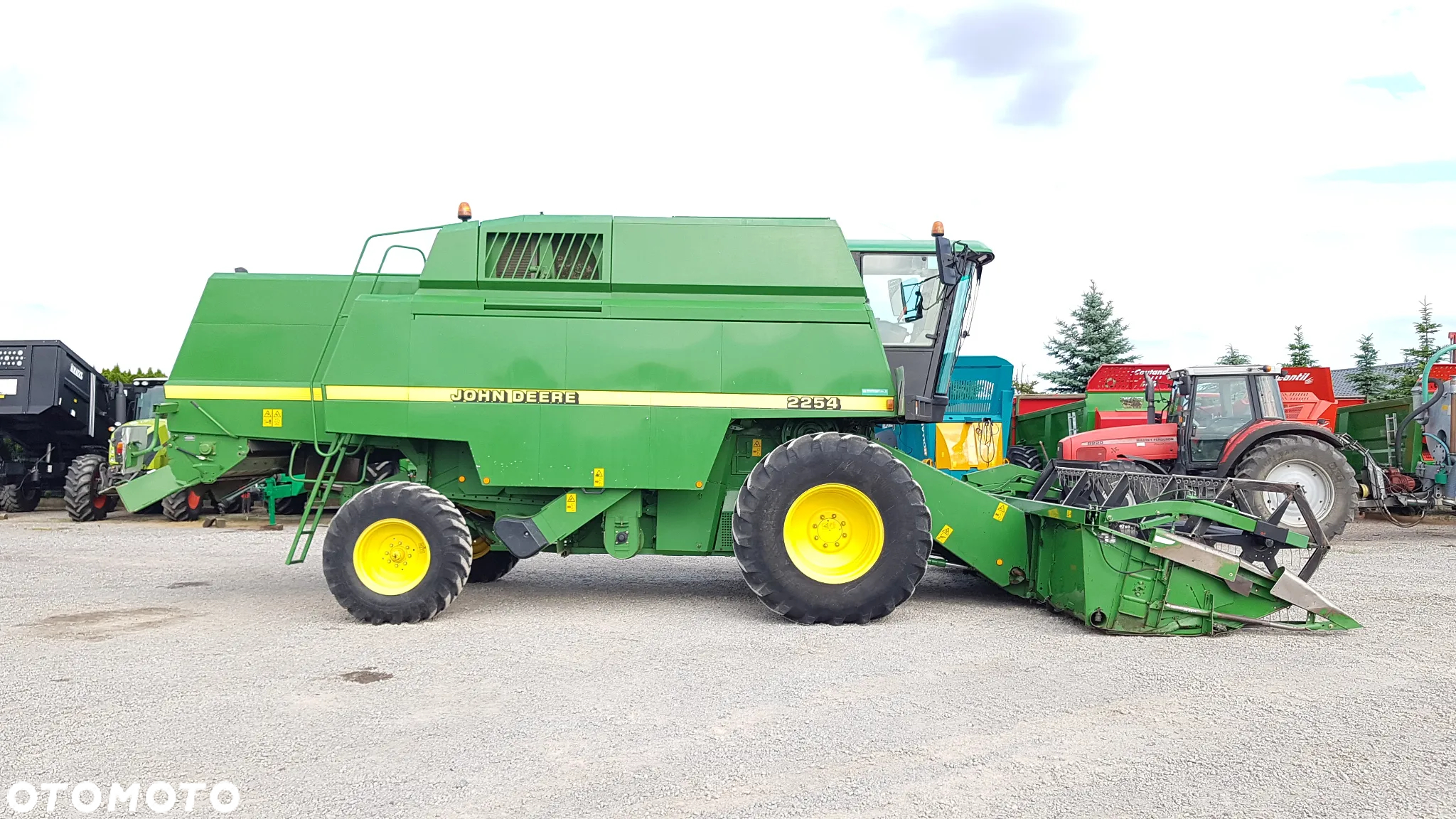 John Deere 2254 - 13