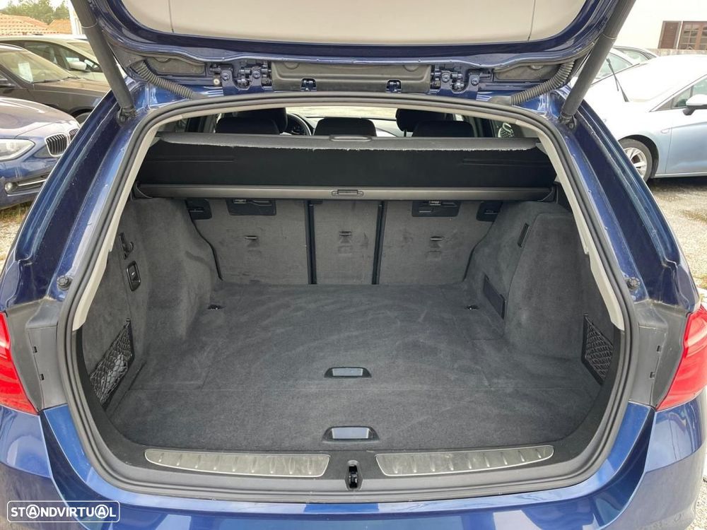 BMW 320 d Touring Advantage Auto - 22