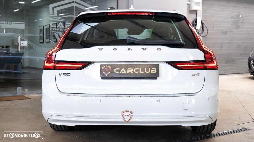 Volvo V90 2.0 B4 Momentum Plus Geartronic - 12