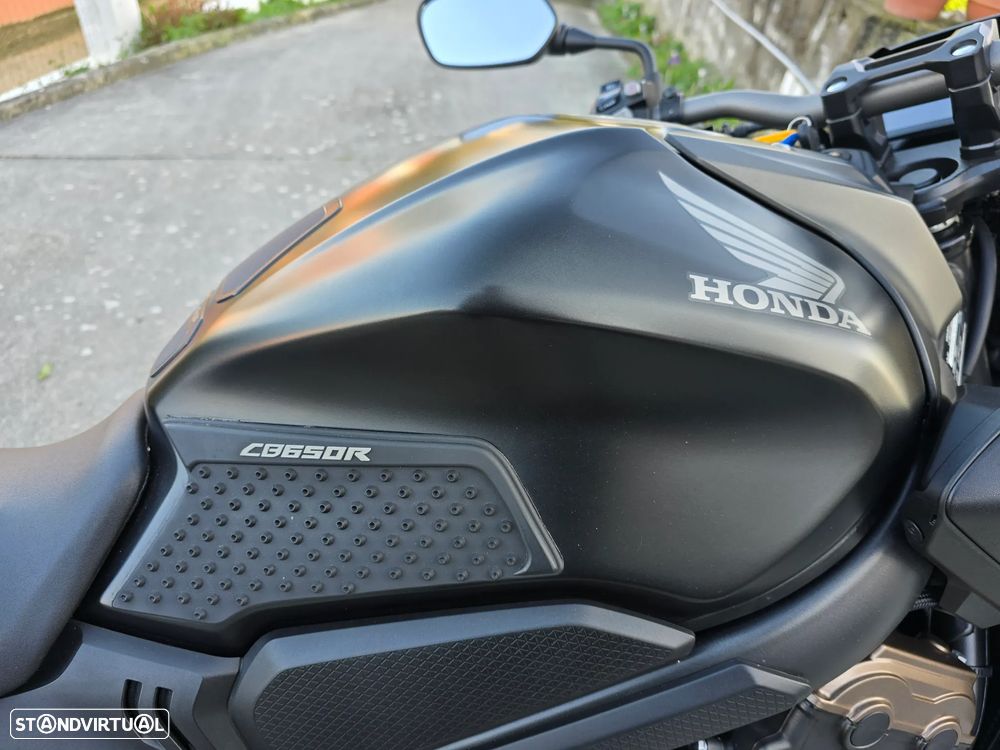 Honda CB R - 20