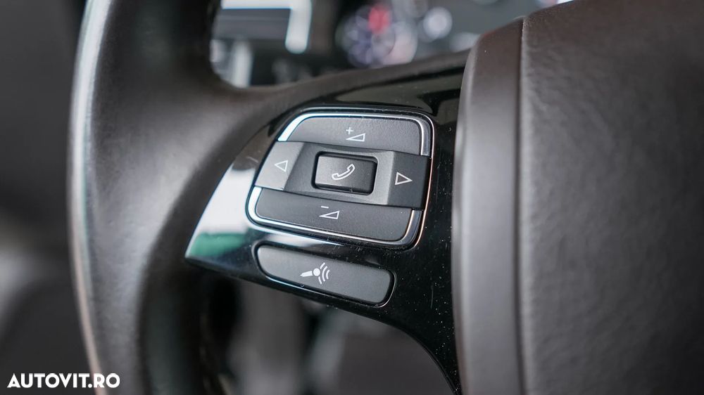 Volkswagen Touareg 3.0 V6 TDI BMT - 23