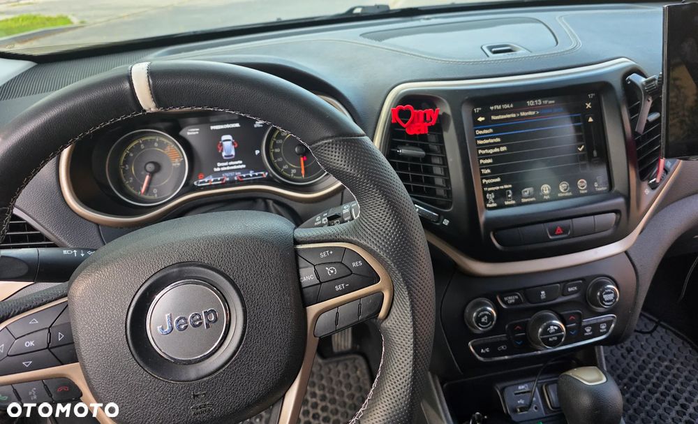 Jeep Cherokee - 3