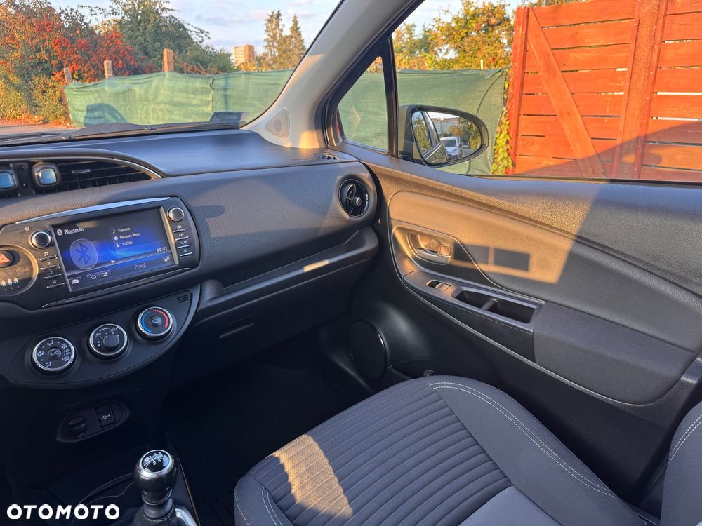 Toyota Yaris 1.5 Premium - 9