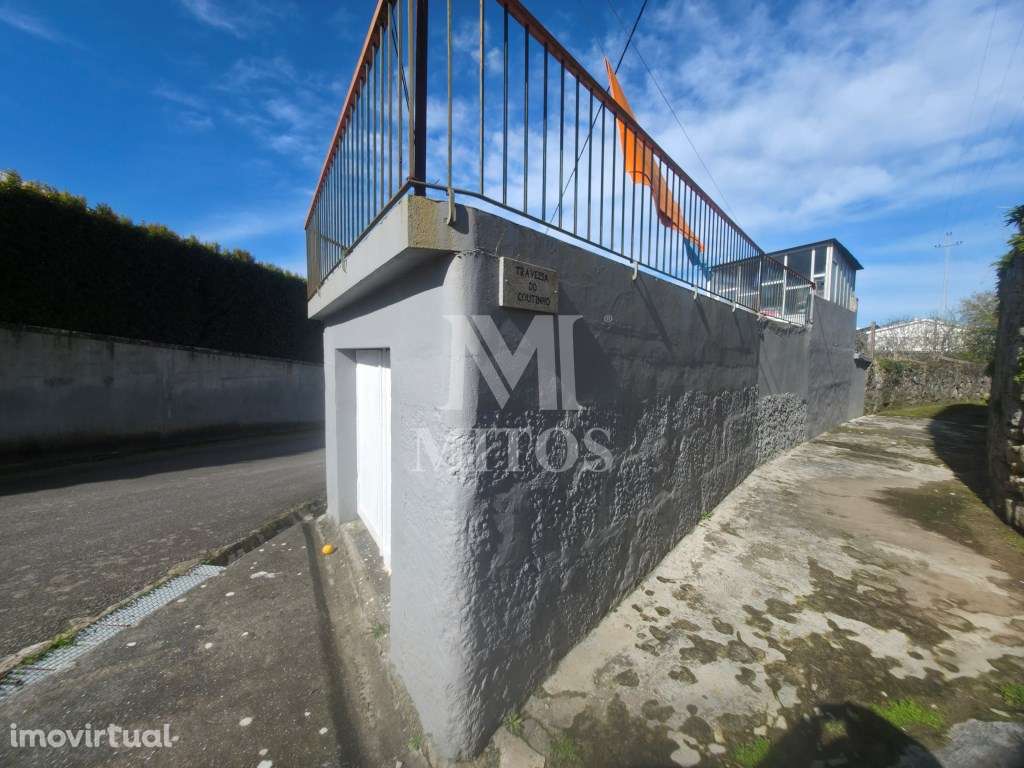 Moradia T2, situada em Areosa (Viana do Castelo) - Grande imagem: 2/13