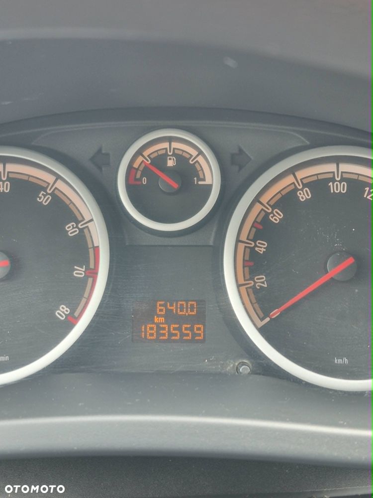 Opel Corsa - 8