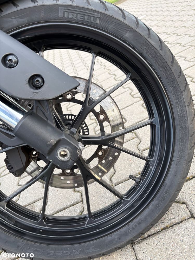 Yamaha MT - 13