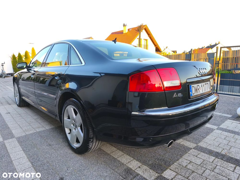Audi A8 4.2 Quattro - 10