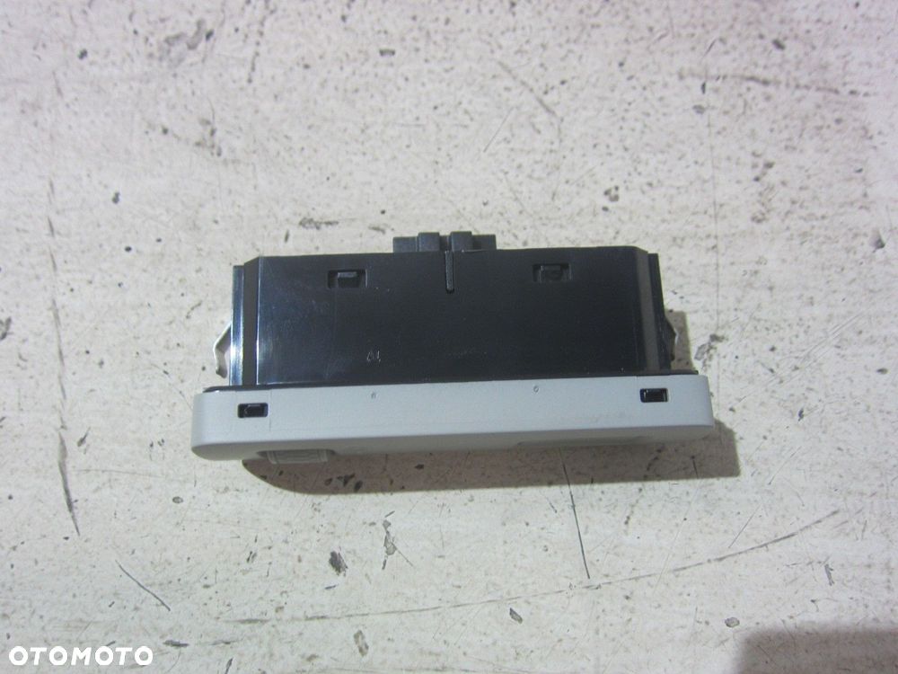 VOLVO XC60 II XC 60 PRZYCISK OTWIERANIA KLAPY BAGAŻNIKA 31481439 18R- - 4