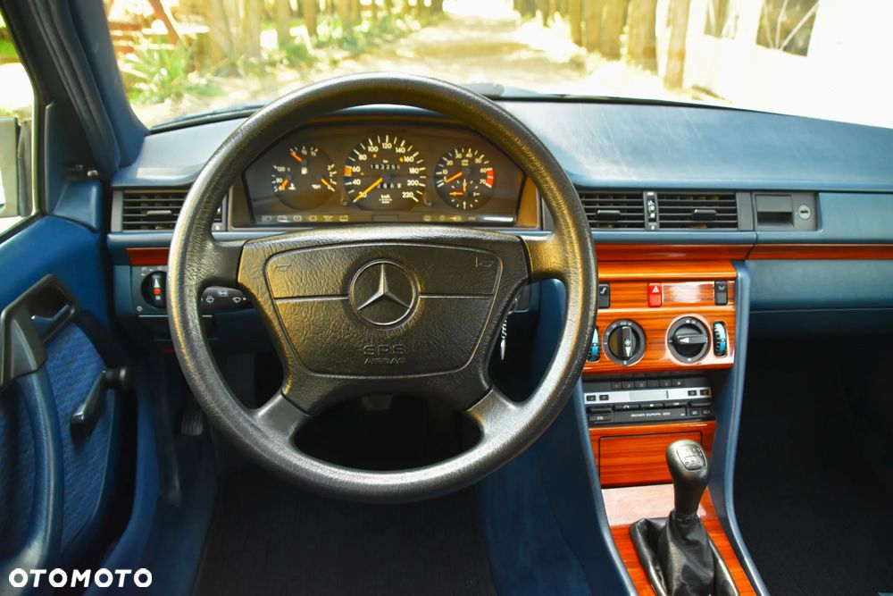 Mercedes-Benz Klasa E - 18
