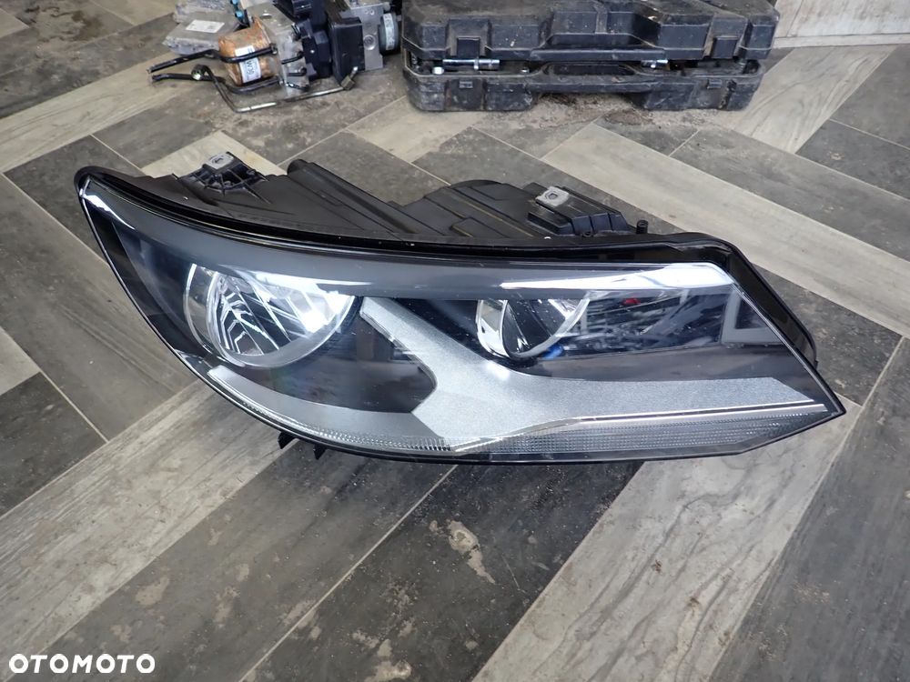 VW TIGUAN 11-16 LAMPA PRWY PRZÓD 5N1941006B - 1