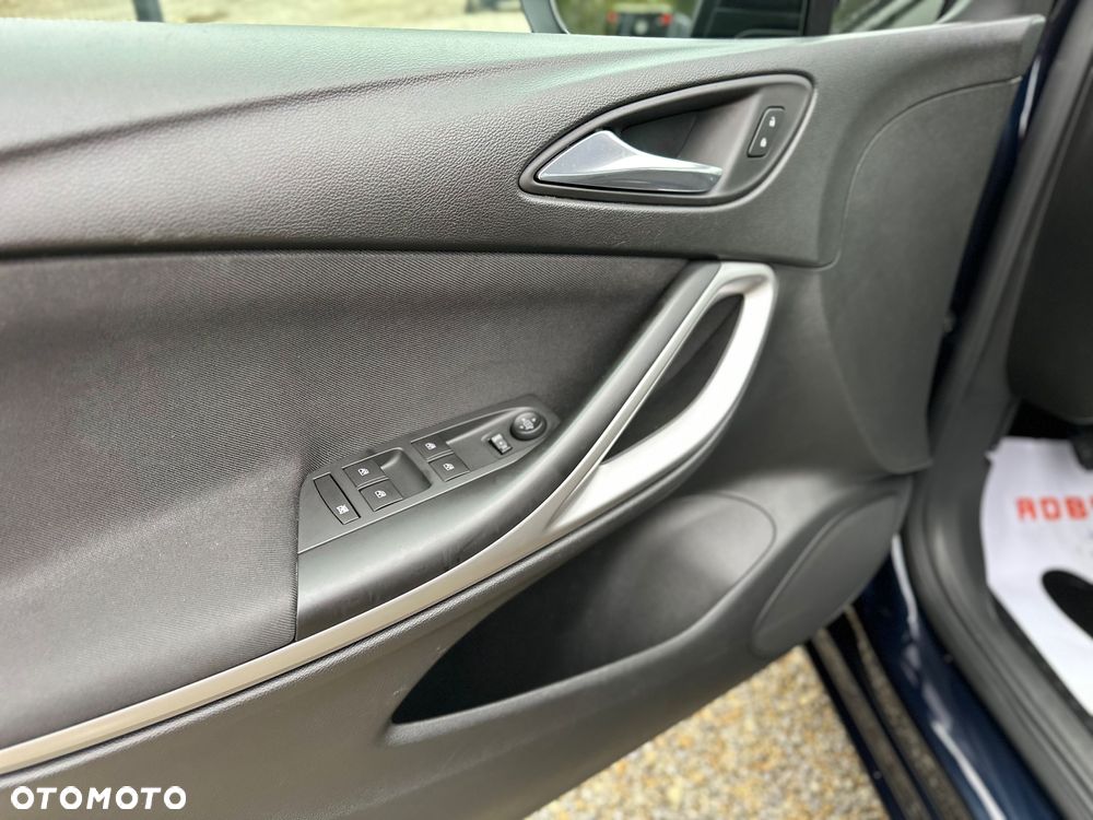 Opel Astra 1.4 Turbo Dynamic - 18