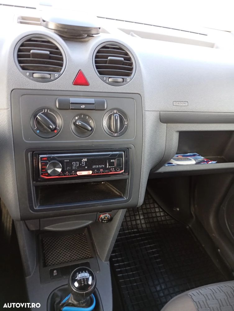 Volkswagen Caddy - 11