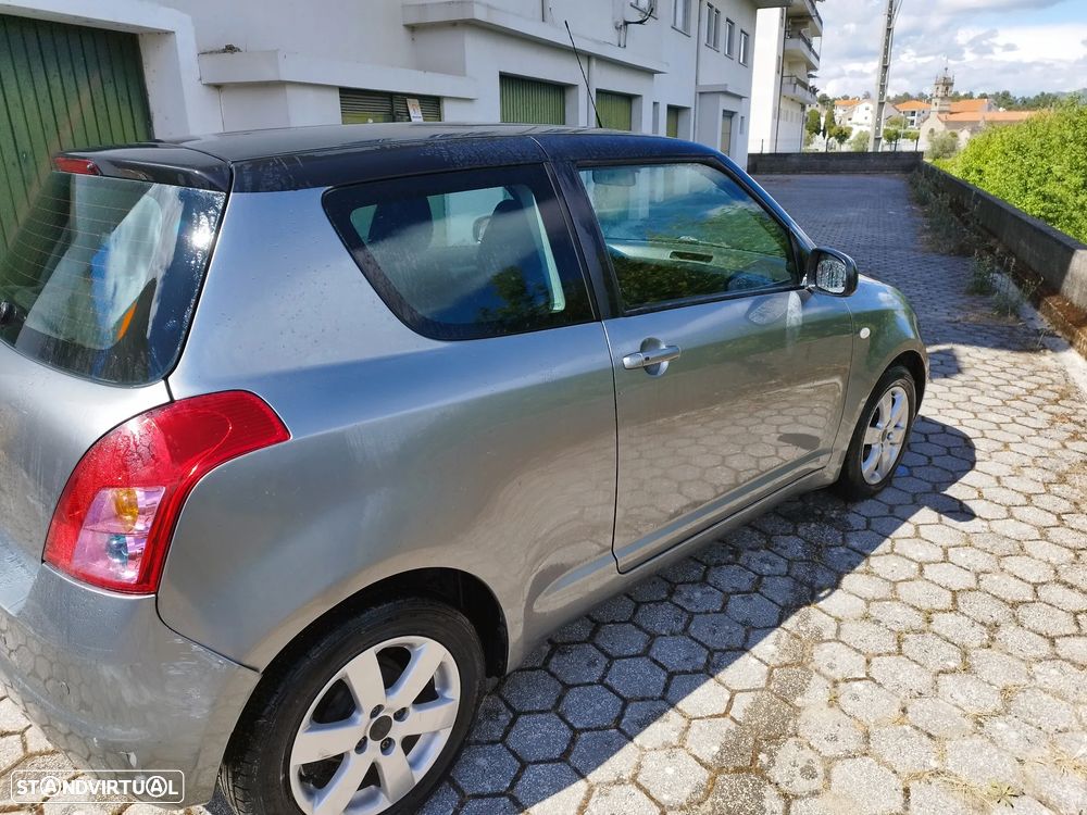 Suzuki Swift 1.3 DDiS GLX - 3