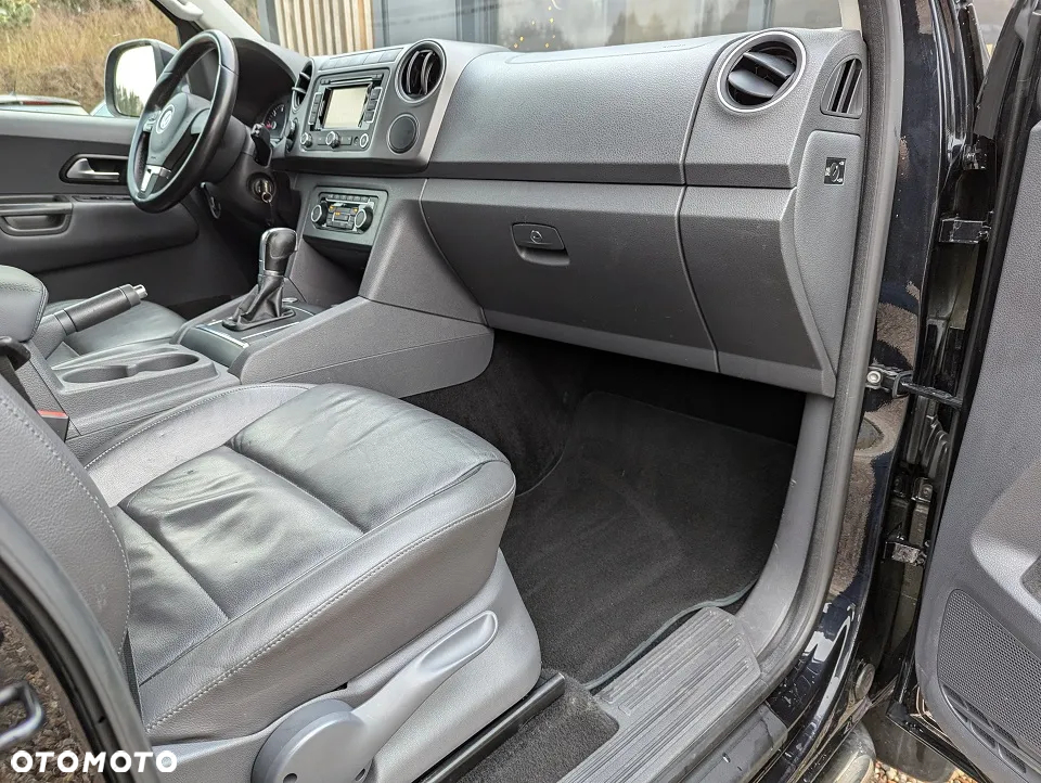 Volkswagen Amarok 2.0 BiTDI 4MOTION Autm Highline - 22