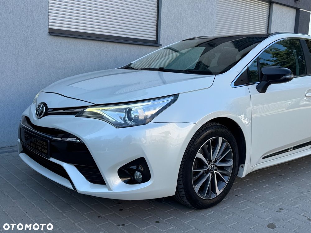 Toyota Avensis 2.0 D-4D Selection - 10