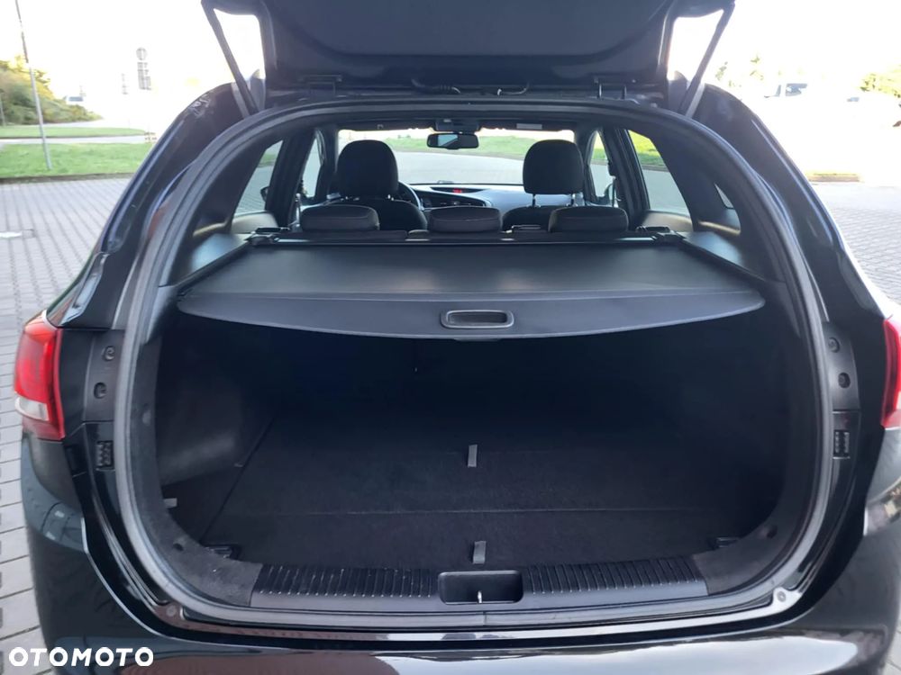 Kia Ceed 1.6 CRDi 136 ISG SW GT Line - 12