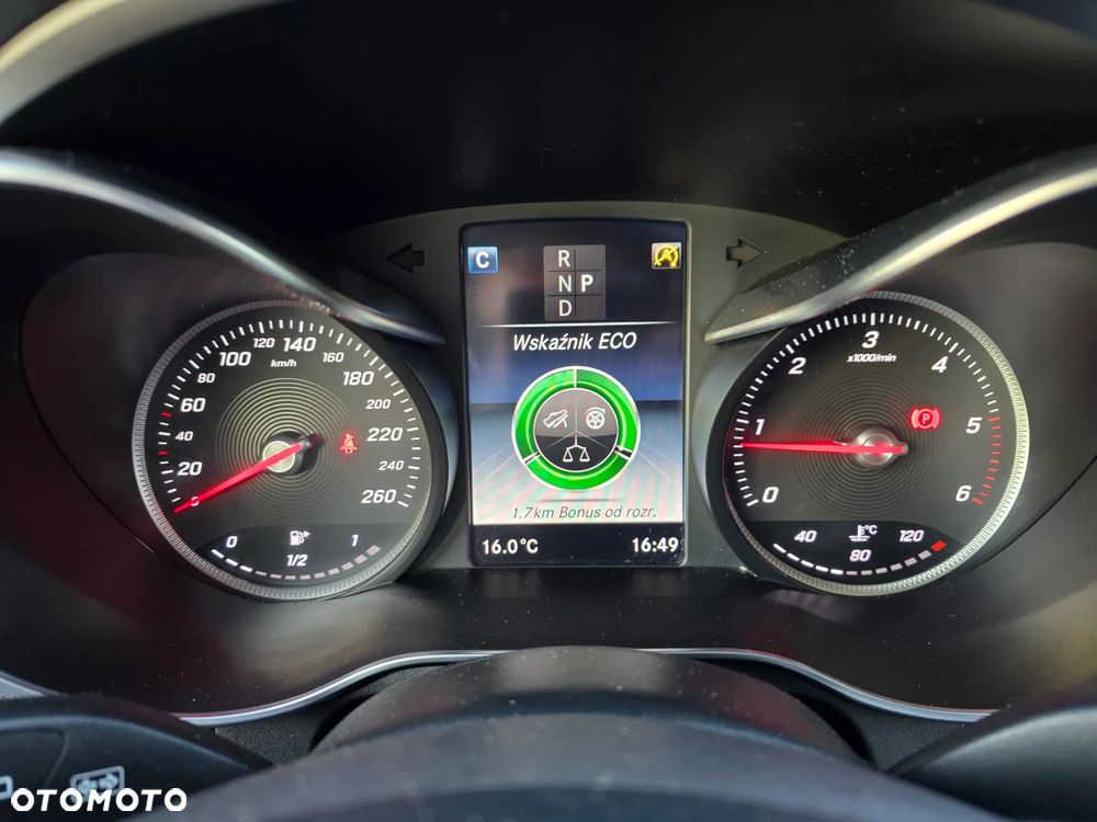 Mercedes-Benz GLC - 30