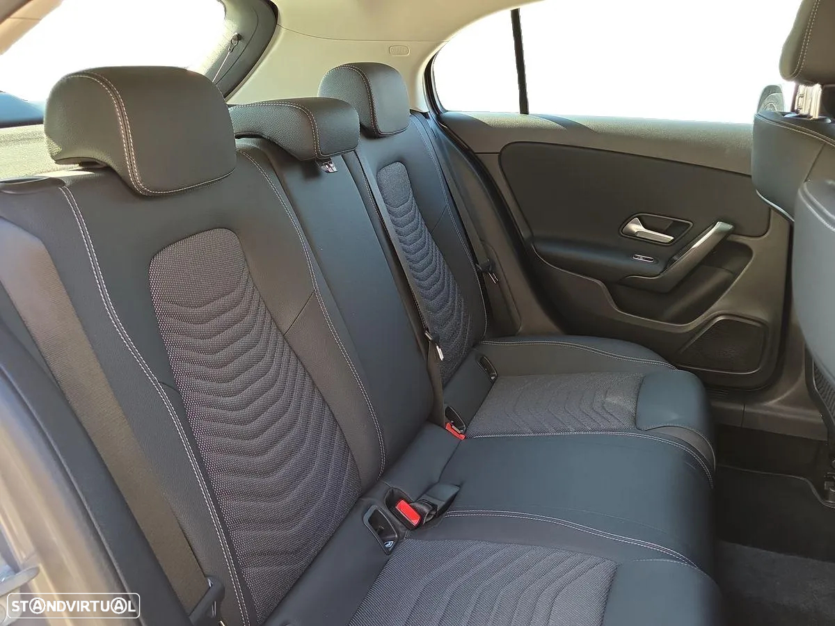 Mercedes-Benz A 200 Standard - 21